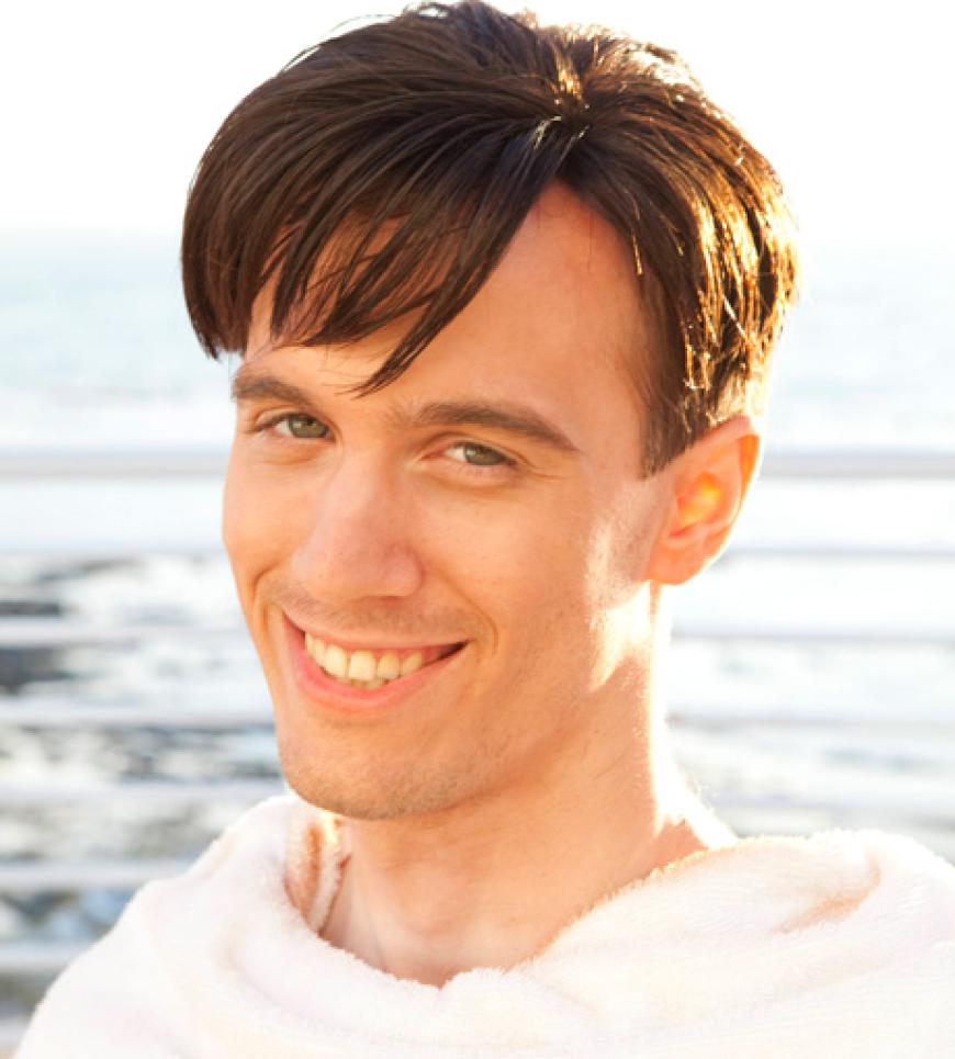 Nach dem Umstyling: Marius sieht aus wie ein Gentlemen - mit falschen Haaren