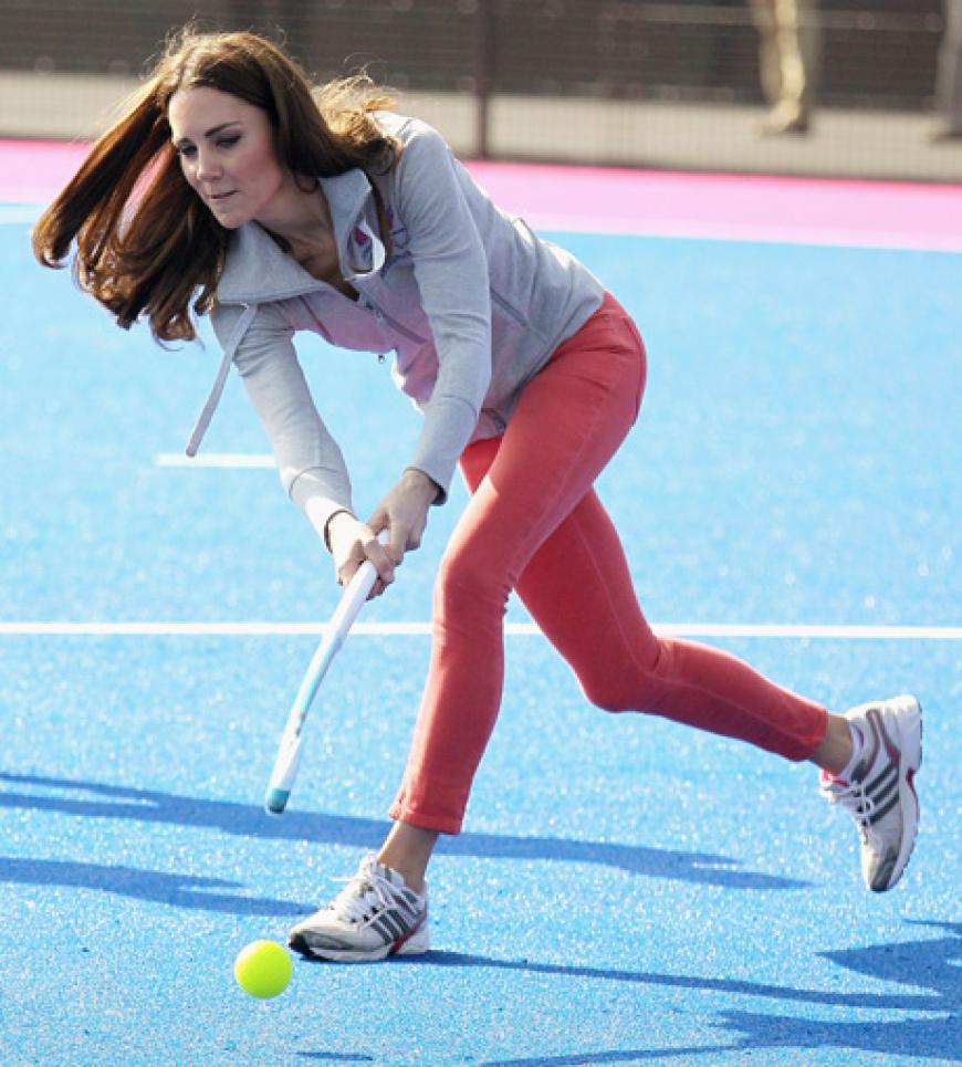 Ganz sportlich: Kate macht auch auf dem Hockeyplatz eine gute Figur