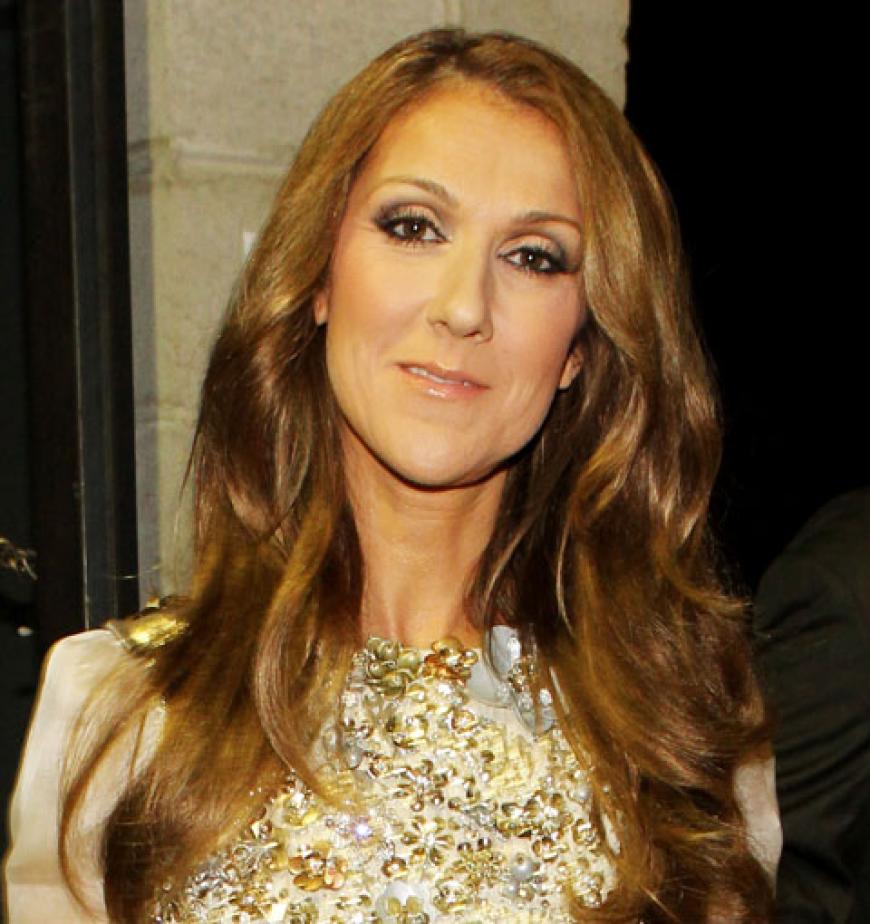 Celine Dion und ihr Ehemann René Angélil sind ganz verliebt in ihre Zwillingsjungs Eddy und Nelson. Schon lange hatte sich das Paar Geschwister für ihren Sohn René-Charles gewünscht