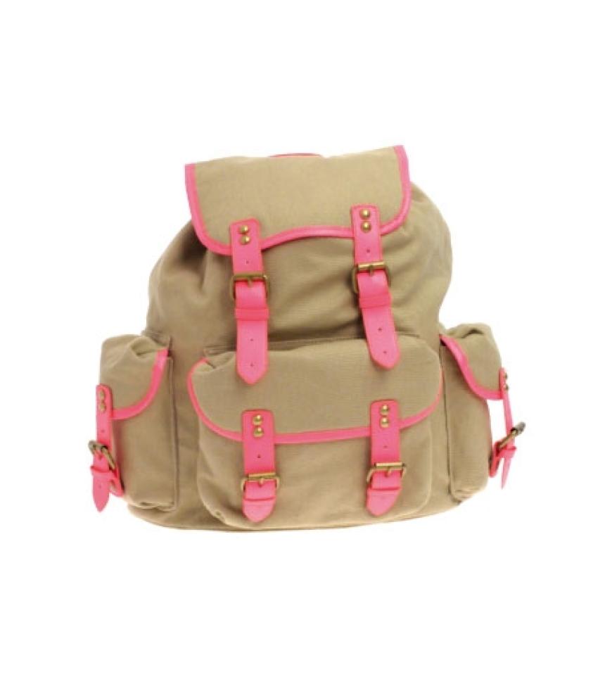 Rucksack mit Neondetails
von Asos, ca. 30 Euro