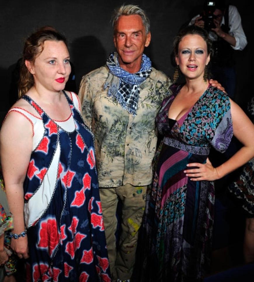 Designer Wolfgang Joop, seine Tochter Florentine (links) und Barbara Schöneberger feiern auf der Aftershowparty nach der Fashionshow des Labels Michalsky am Freitag