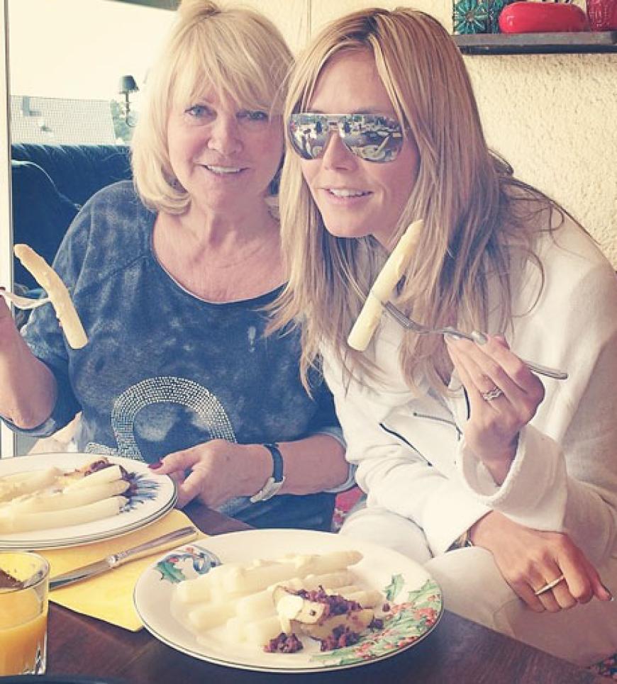 Ein echtes Mutter-Kind: Heidi Klum und Mama Erna haben ein sehr enges Verhältnis. Wenn Heidi in Deutschland ist, besucht sie ihre Familie gern in der Heimat