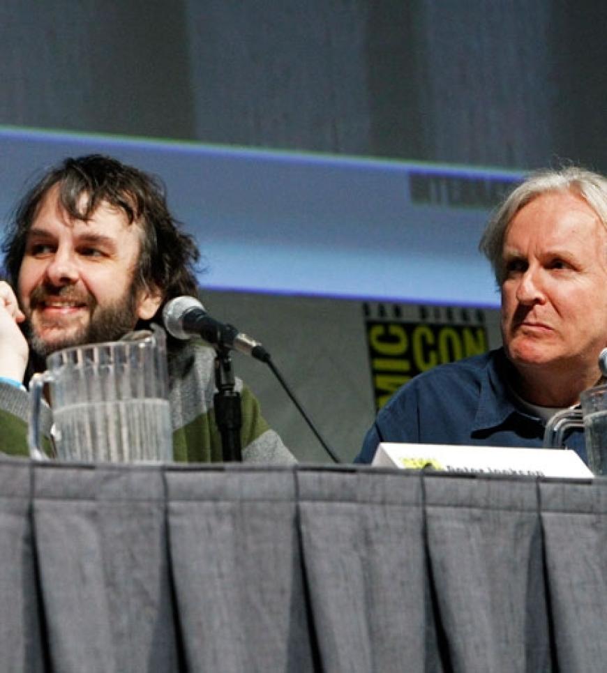 Die Regisseure und Produzenten Peter Jackson und James Cameron