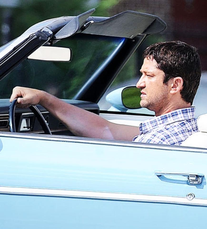 Cool: Gerard Butler im Cabrio