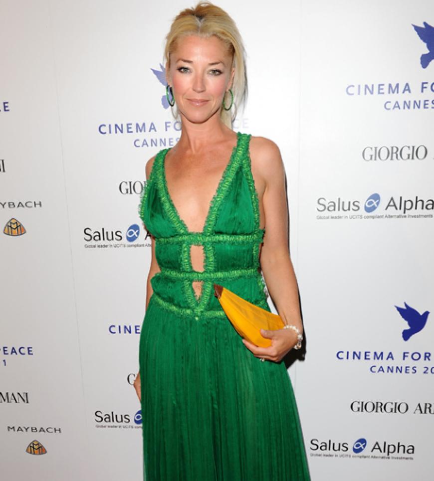 It-Girl Tamara Beckwith setzte auf angesagtes Colour-Blocking: Grünes Kleid zur gelben Clutch. Perfekt!