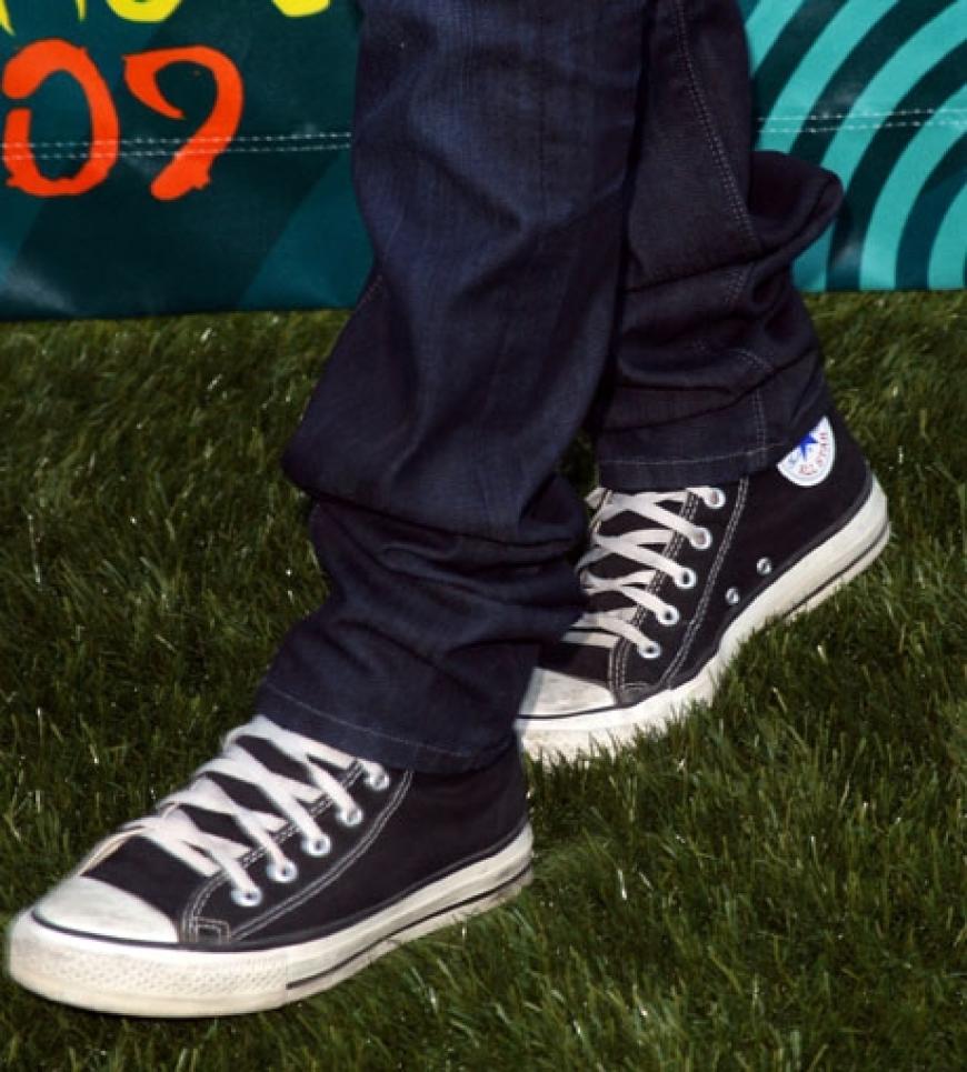 Die lässigen Converse-Treter von Zac Efron