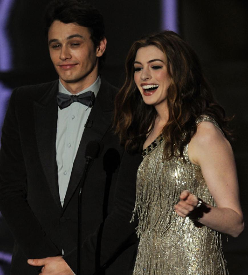 James Franco und Anne Hathaway lockerten die steife Veranstaltung durch ihre Gags auf