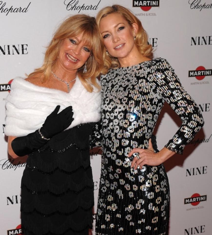 Kate Hudson nahm ihre Mutter Goldie Hawn zur Premiere nach New York