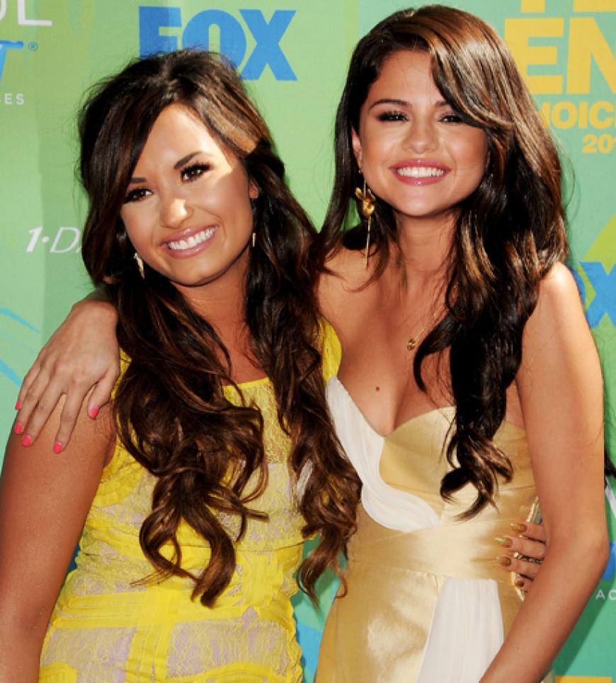 Best Friends Forever? Demi Lovato und Selena Gomez kamen gemeinsam zu den Awards