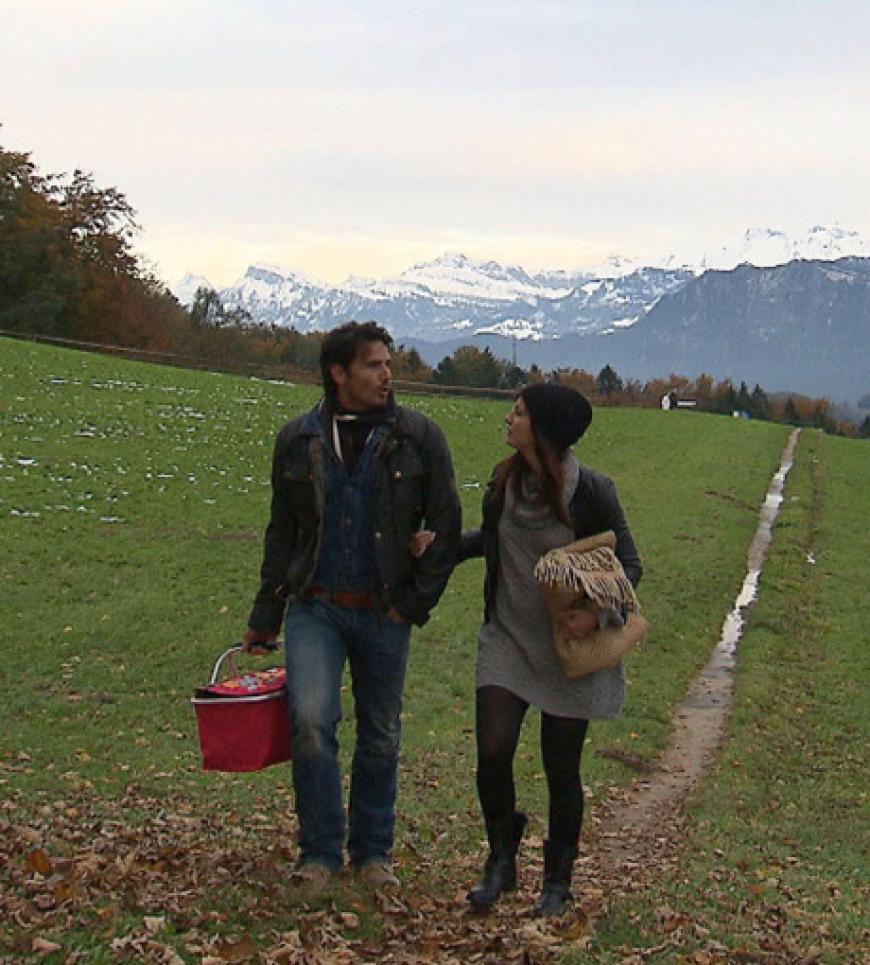 Mona will Jan auch noch für sich allein haben - und macht mit ihm einen Picknick-Ausflug
