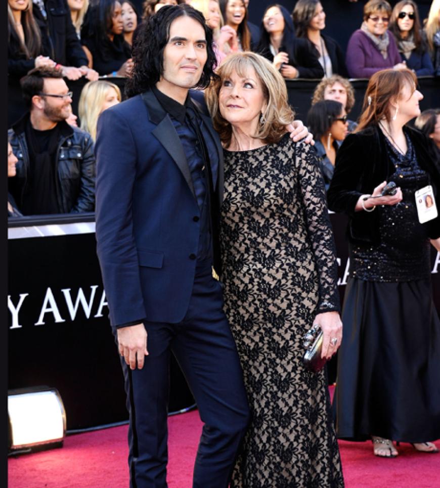 Das ist aber nicht Katy Perry! Wo hatte Russell Brand seine Frau gelassen?