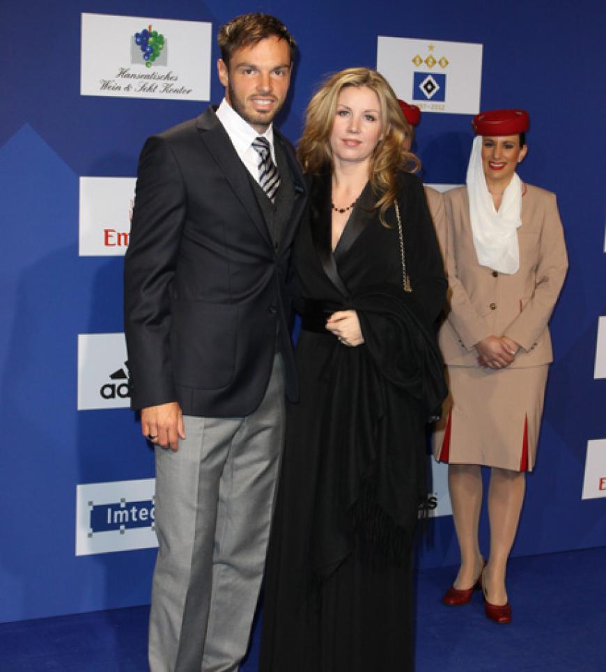 HSV-Mittelfeldspieler Heiko Westermann mit Frau Irina