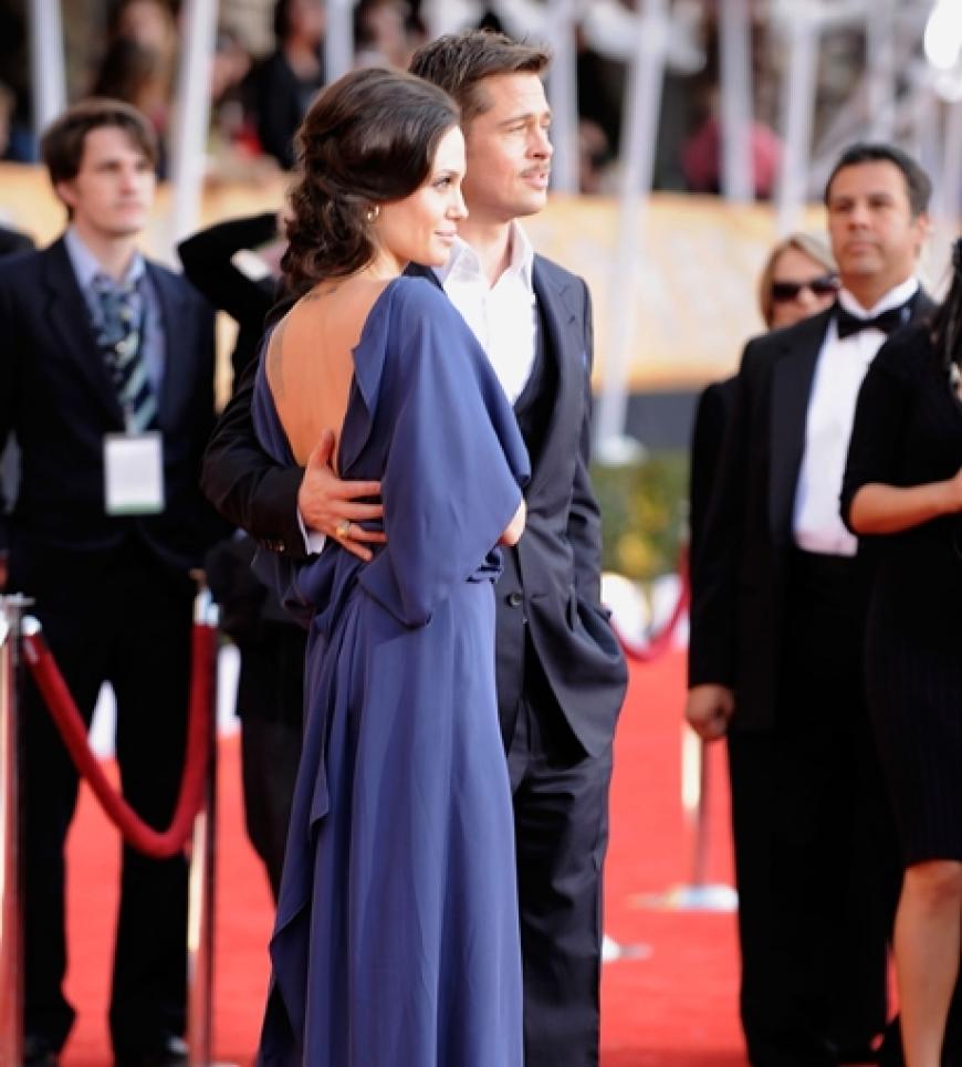 Glücklich wie eh und je - Brad Pitt und seine Freundin Angelina Jolie. Das Paar ist jeweils als bester Hauptdarsteller für einen Oscar nominiert.