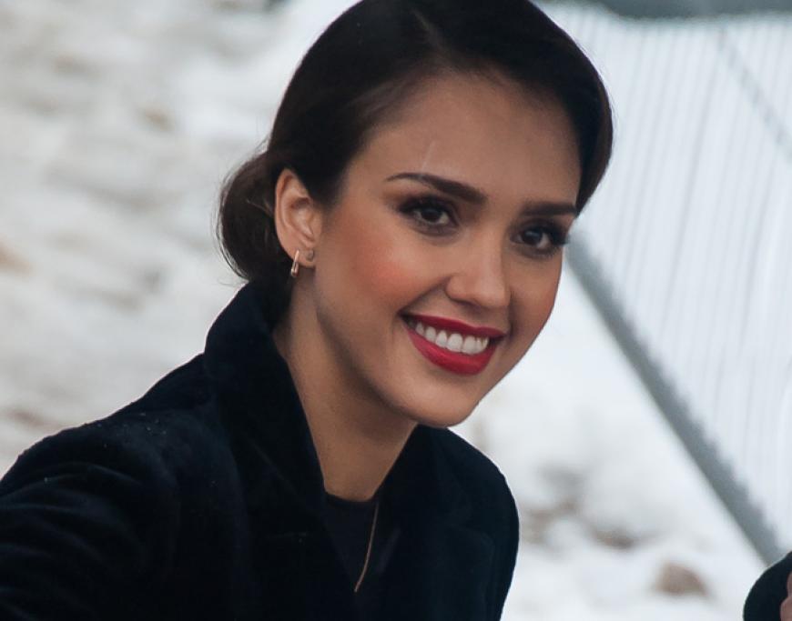 Schauspielerin Jessica Alba kommt zur Show von Dior