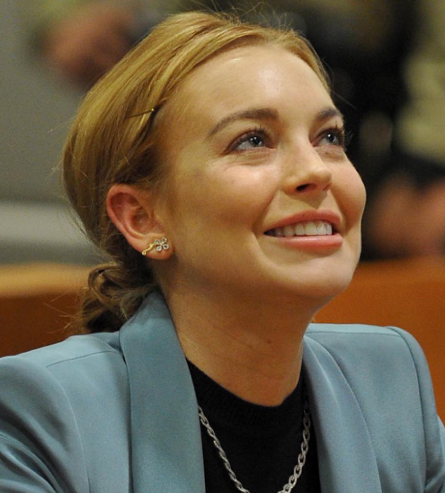 Mit einem breiten Grinsen bedankte sich Lindsay Lohan bei der Richterin. Gehören ihre kriminellen Zeiten nun wirklich der Vergangenheit an?