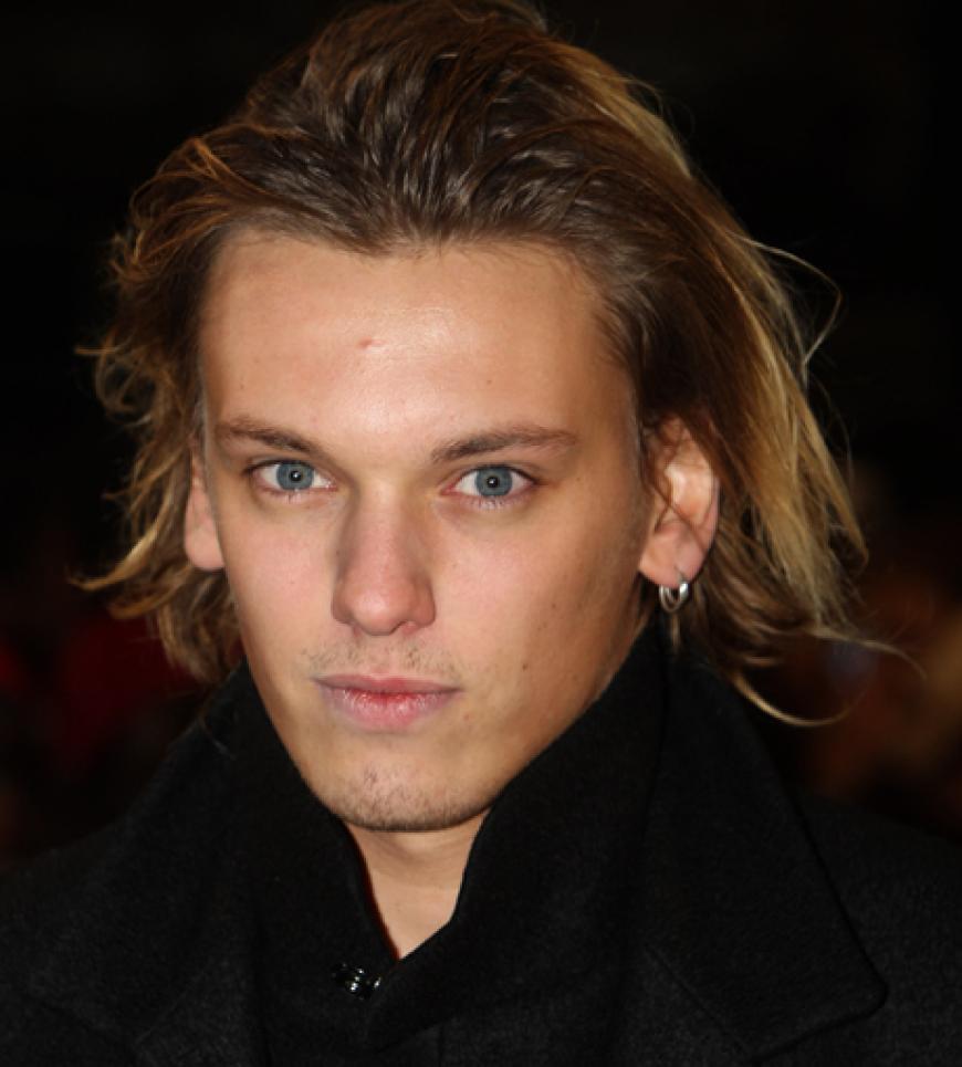 Schauspieler Jamie Campbell Bower sorgte auch für Kreischalarm - auch wenn er nur als Gast zum Event kam