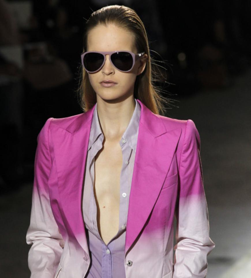 Designer Dries van Noten setzt in seiner S/S 2013 Kollektion Trends, in die wir uns sofort verliebt haben!