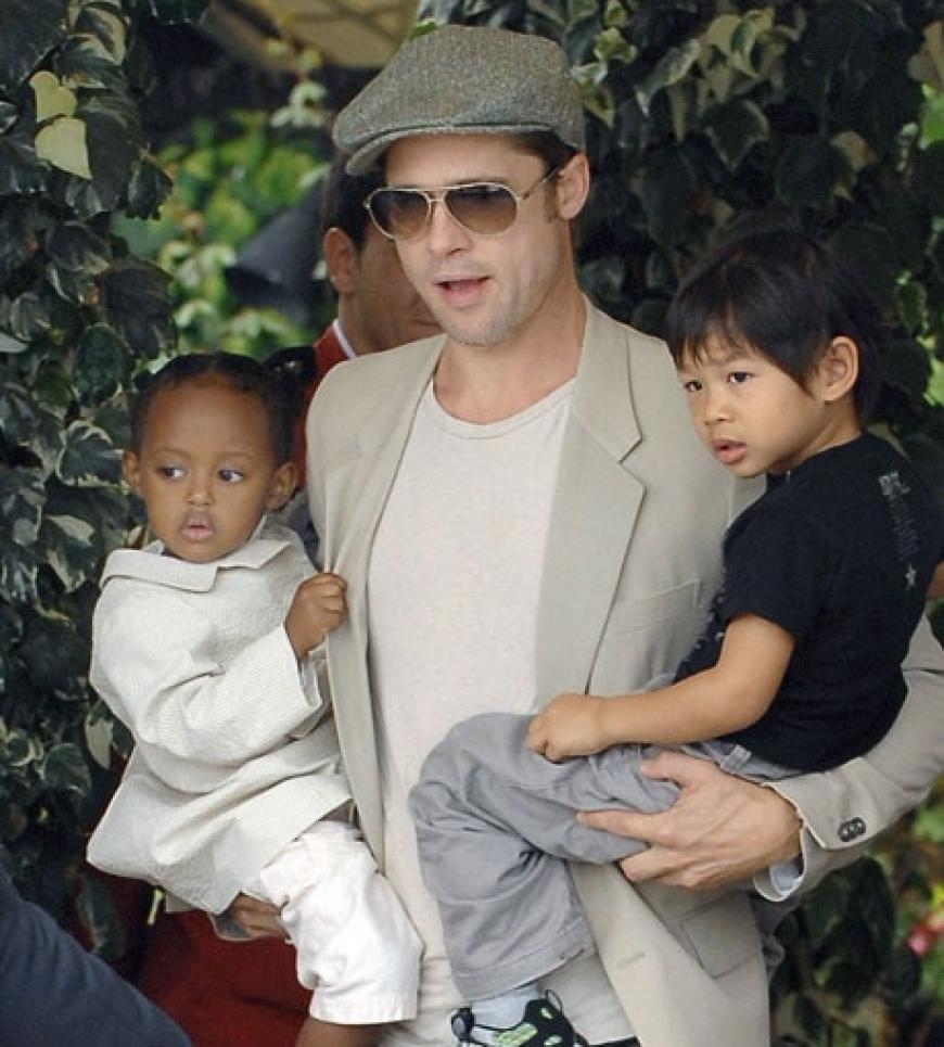 Daddy Cool: Für seine Kinder tut Brad Pitt alles. Auch heute noch werden die Kids von ihren berühmten Eltern selbst zur Schule gebracht