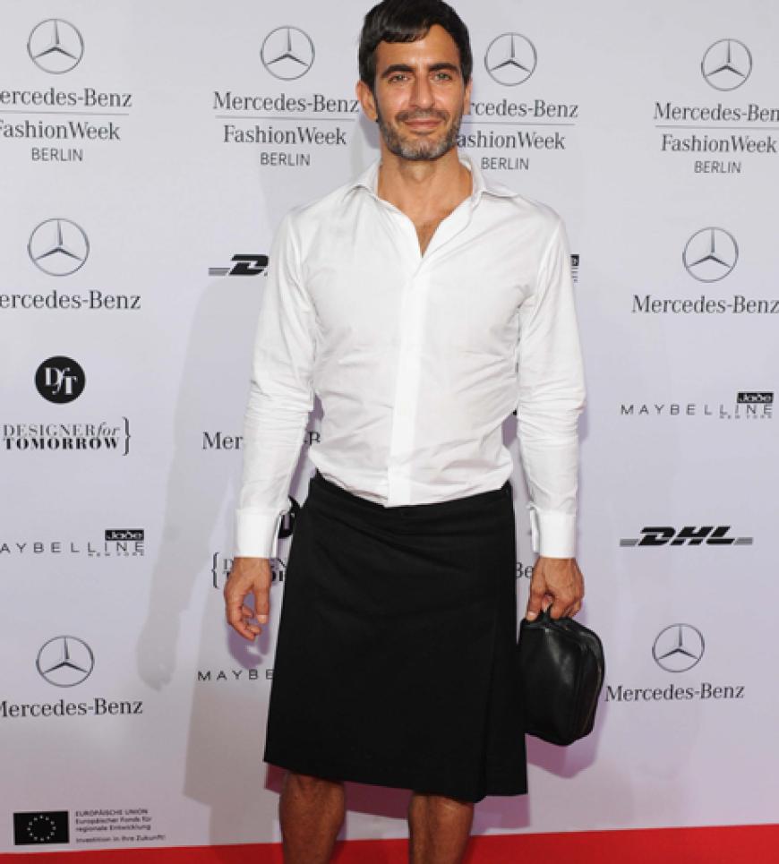 Kam erneut im Röckchen: Designer Marc Jacobs