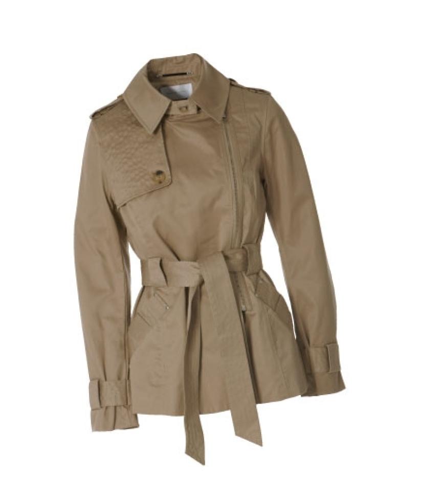 Diese Accessoires machen den Boot-Cut-Look perfekt: Trench mit Bindegürtel von Selected, ca. 130 Euro