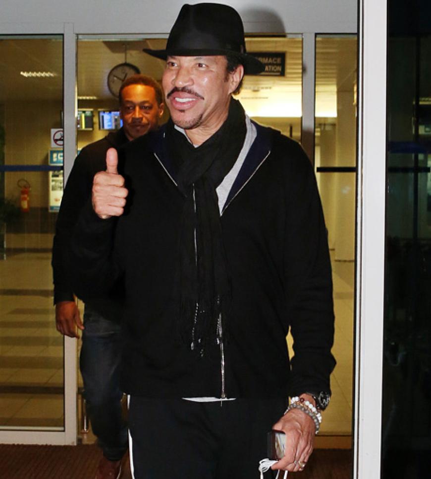 Sänger Lionel Richie am Flughafen in Prag, er wird am´ 20. Oktober 2012´ im Rahmen seiner Welttour ein Konzert in Prag geben