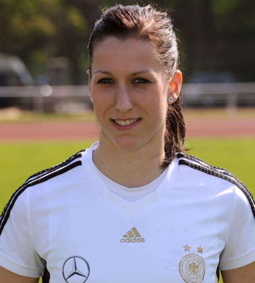 Und noch eine Abwehrspielerin: Verena Faisst´