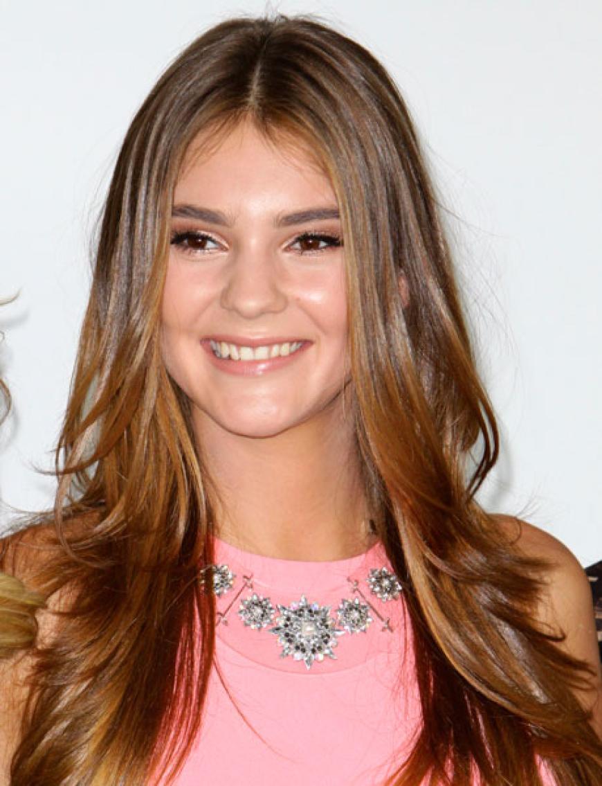 Stefanie gilt bereits als Favoritin. Selbst Victoria Beckhams Sohn Brooklyn steht auf die 17-Jährige! Heidi Klum schwärmt: Stefanie hat eine Heldenreise durchgemacht: Jede Woche wurde sie besser und hat sich super entwickelt. Wolfgang Joop stimmt mit ein: Ich bin sehr stolz auf Stefanie. Sie ist ein starkes Mädchen. Stefanie selbst gibt sich selbstsicher: Mein Traum ist es Germanys next Topmodel 2014 zu werden. Den erfülle ich mir!