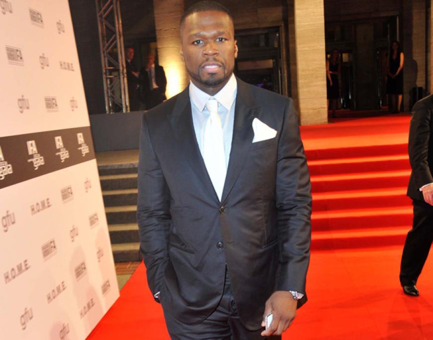 Schick! 50 Cent im Anzug