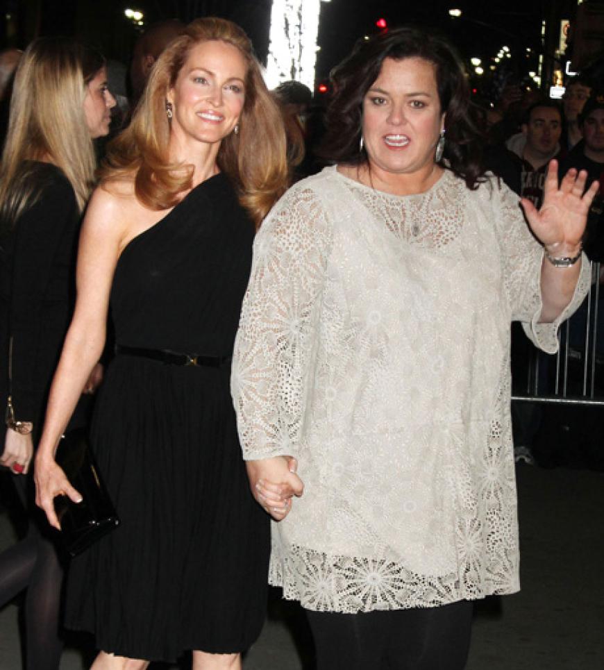 2012 war für Schauspielerin Rosie O'Donnell ein turbulentes Jahr. Im August erlitt sie einen Herzinfarkt. Nach ihrer Genesung gab sie ihrer Partnerin Michelle Rounds das Ja-Wort