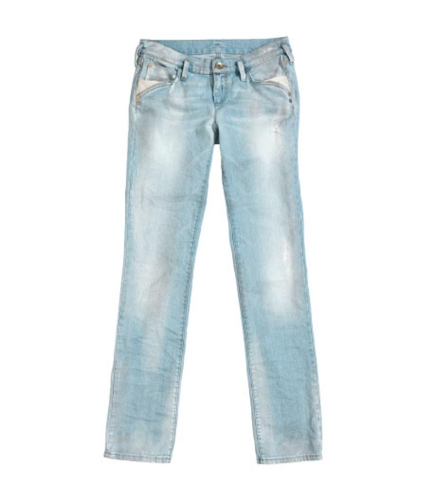 Light Denim: Mit Taschendetail von Benetton, ca. 65 Euro