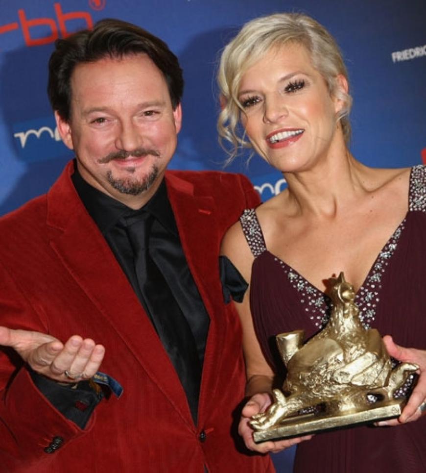 Sternekoch Kolja Kleeberg freute sich mit Ina Mueller über ihre Auszeichung