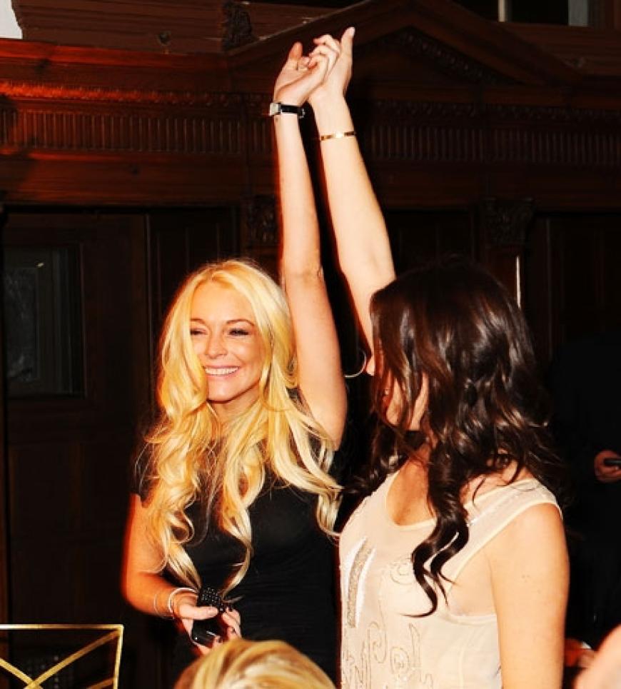 Keine Party ohne Lindsay Lohan. Die Schauspielerin ist bekannt für ihre langen und exzessiven Feierlaunen
