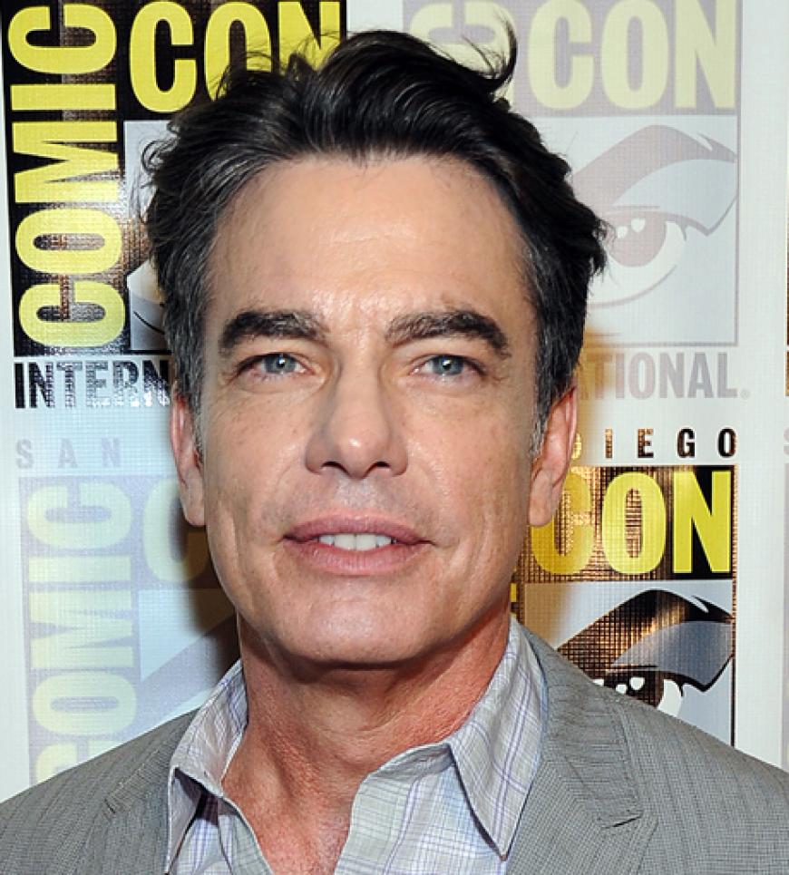 Auch mit dabei: Peter Gallagher