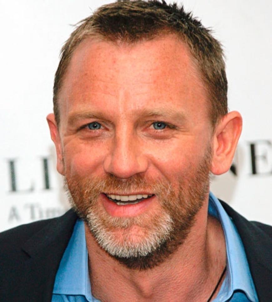 Der Bart lässt wenig vom glatten James-Bond-Image übrig. Daniel Craig wirkt damit um Jahre älter