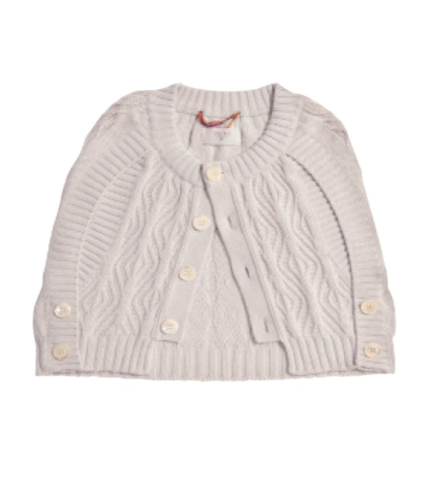 Style-Tipp: Das Volumen am ´Oberkörper erfordert schlanke ´Stylingpartner. Für die richtige Silhouette sorgen Bleistiftröcke und schmale Hosen. Cape von Dear Cashmere, ca. 750 Euro