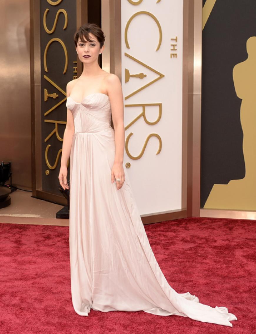 Cristin Milioti schaut ein bisschen blass aus