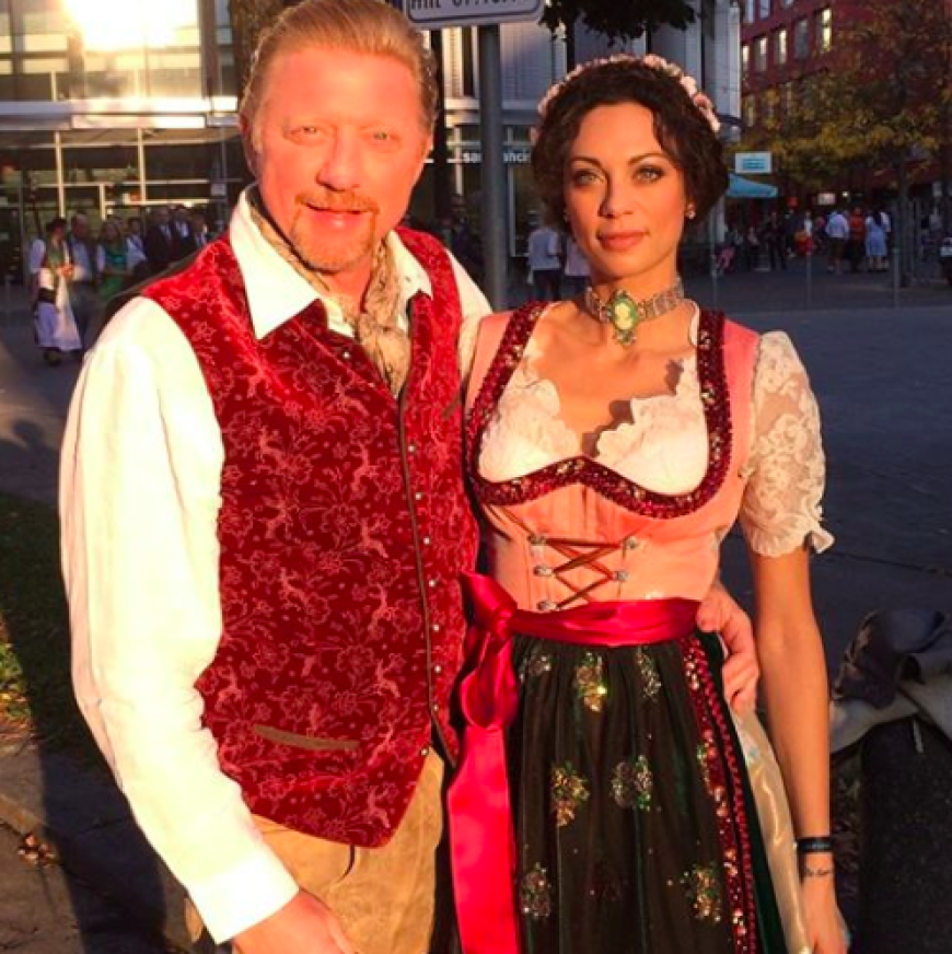 Zuvor zeigte er sich mit Frau Lilly