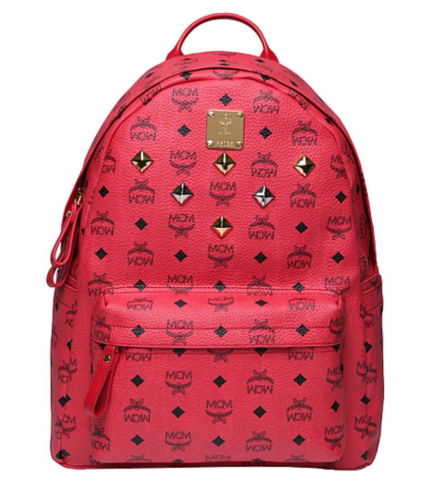 Royal Punk! Lederrucksack mit Logo-Print und Nieten-Applikation von MCM, ca. 530 Euro