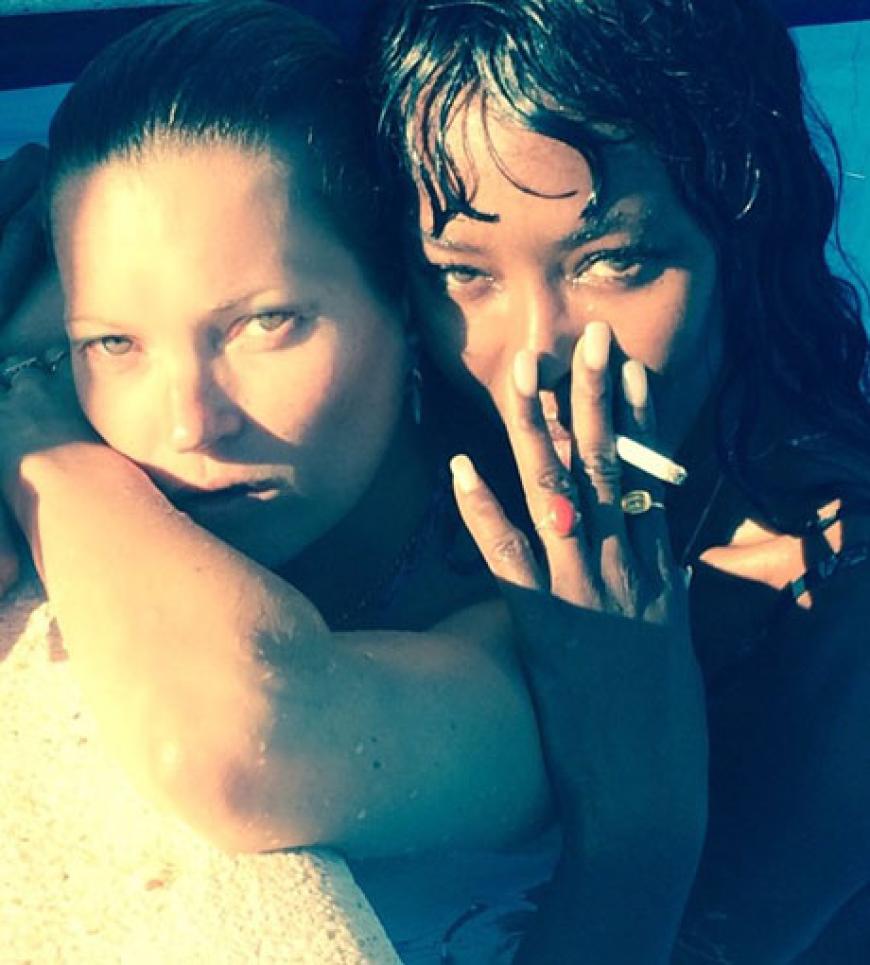Models unter sich: Kate Moss und Naomi Campbell genießen die Sonne auf Ibiza