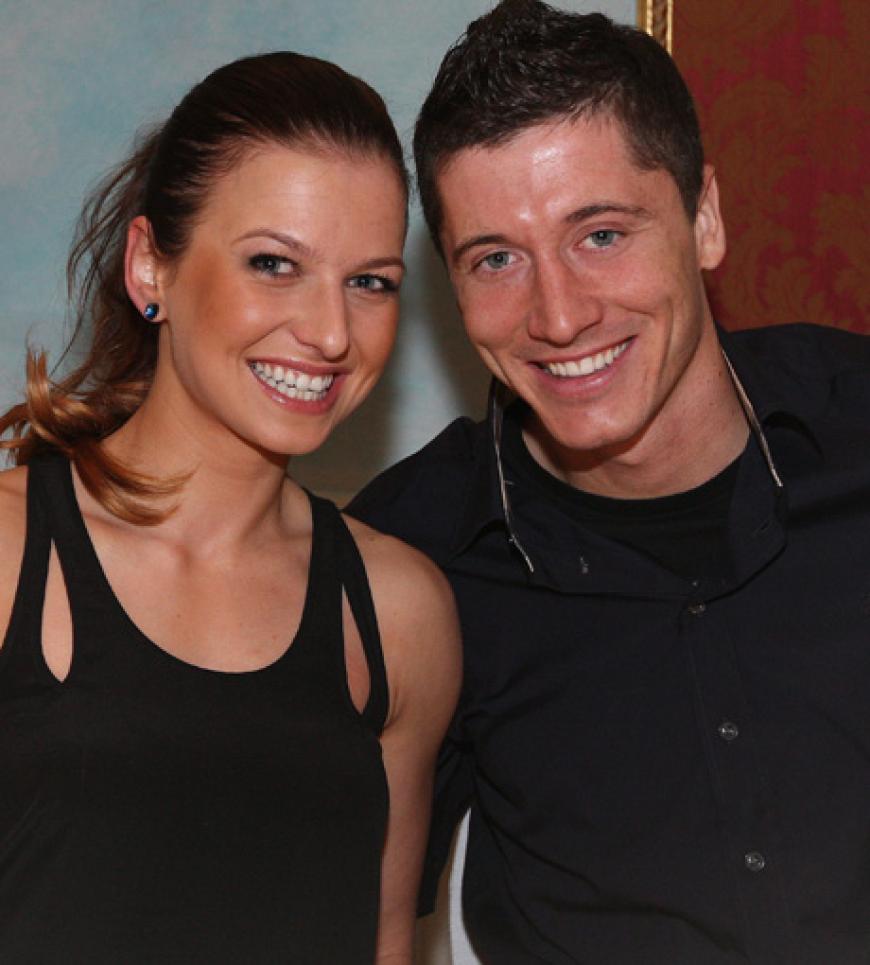 Der polnische National-Kicker Robert Lewandowski und seine Freundin