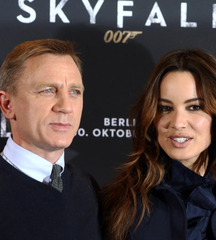 James Bond und sein Bondgirl - alias Daniel Craig und Berenice Marlohe sind in der deutschen Hauptstadt. Dort präsentieren sie den neuen Film