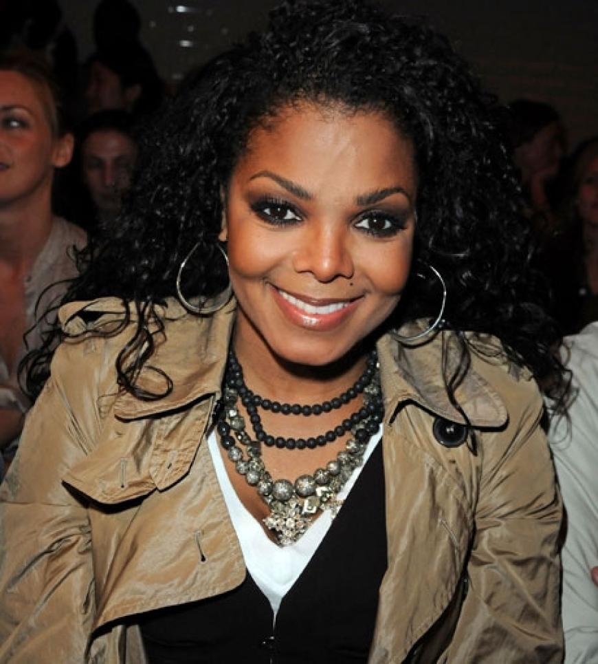 Janet Jackson besuchte die Jean-Paul Gaultier-Show und saß in der ersten Reihe