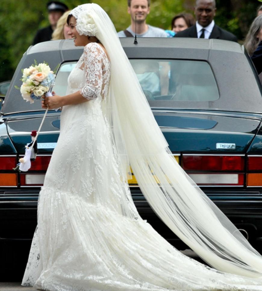 Here comes the bride: Lily strahlte über das ganze Gesicht