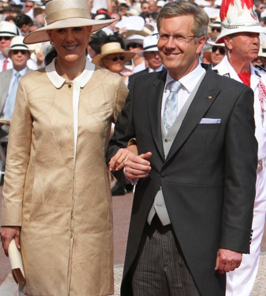 Der deutsche Bundesräsident Christian Wulff und seine First Lady Bettina vertraten Deutschland