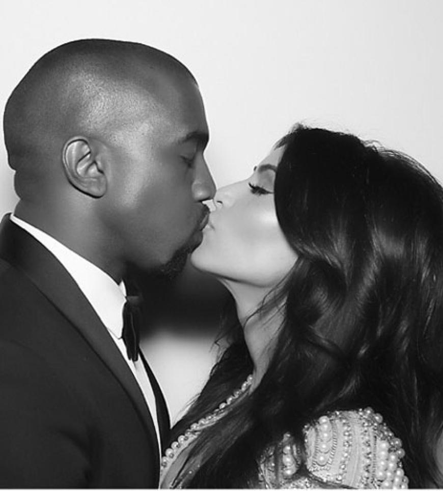 Im Liebesglück - nun schenkte Kim, Kanye sogar ein eigenes Tonstudio