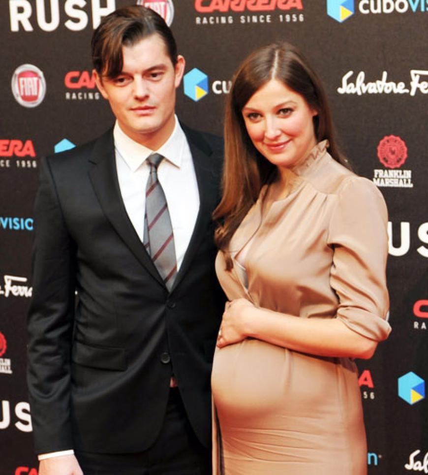 Alexandra Maria Lara und Sam Riley sind Eltern geworden Alexandra Maria Lara und Sam Riley sind Eltern geworden