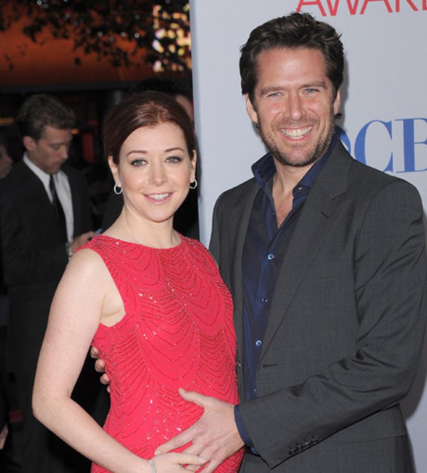 HIMYM-Star Alyson Hannigan und ihr Ehemann Alexis Denisof sind zum zweiten Mal Eltern einer Tochter geworden: Die Kleine hört auf den Namen Keva Jane.