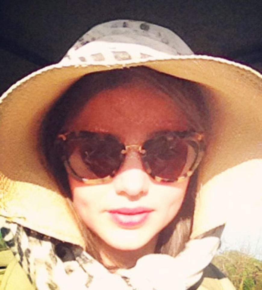 Model Miranda Kerr ist aktuell in Afrika unterwegs und protokolliert ihre Erlebnisse fleißig via Twitter...