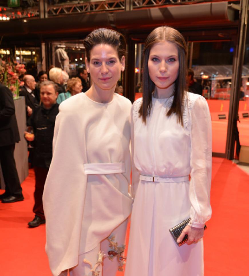 Die Schauspielerinnen Bibiana Beglau und Nora von Waldstätten