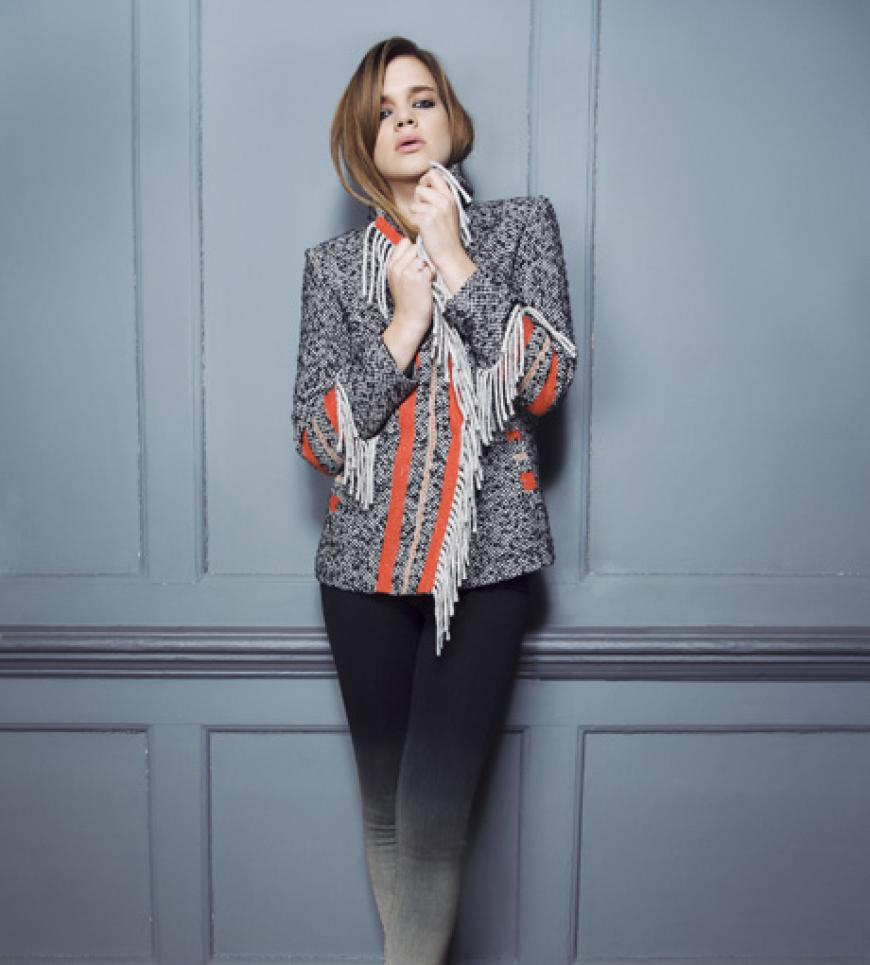Von punky bis freaky gibt es bei Urban Outfitters Mode für junge Großstädter. Wichtiger Trend im Herbst: folkloristische Prints und Ethno-Stoffe wie diese Jacke mit Fransen